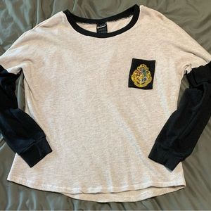 Harry Potter Hogwarts pullover sweater with front pocket
